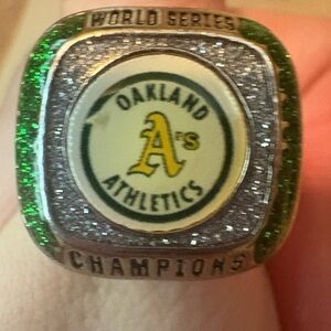 ❤️host pick ❤️Oakland Athletics World Series Champions Ring